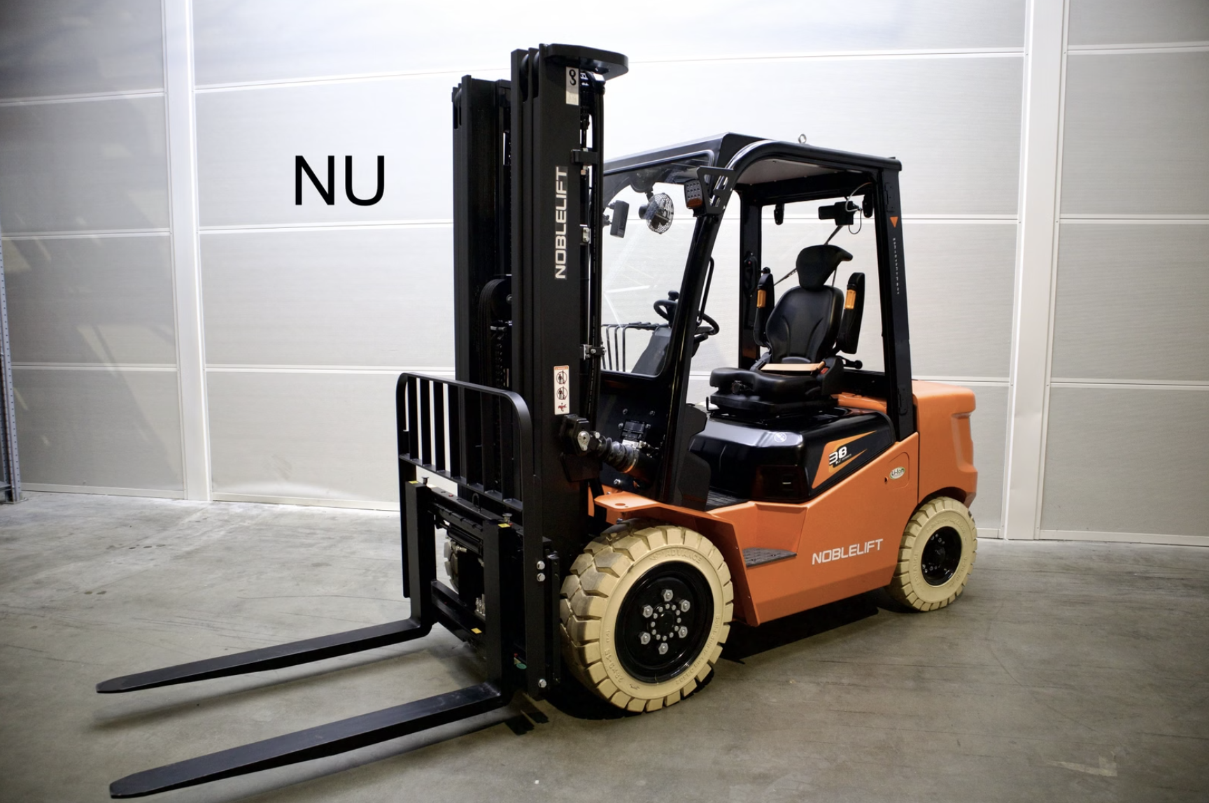 Noblelift CPD38-A2J3S — Gabelstapler, Baujahr 2025