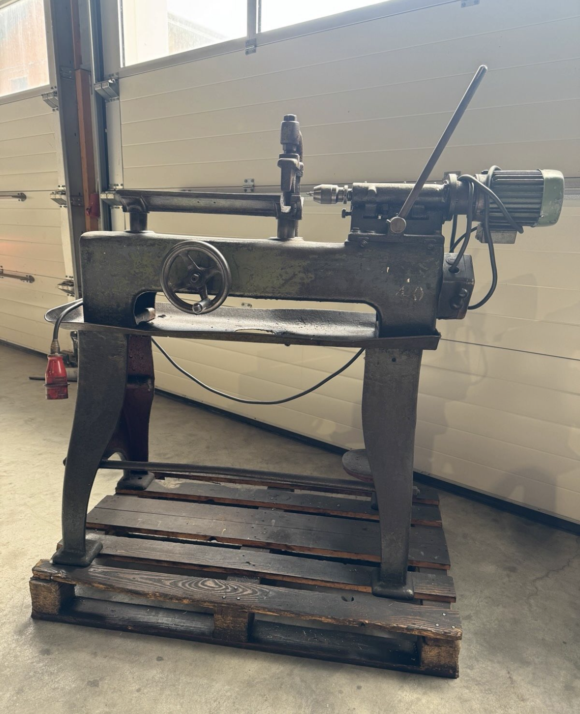 - - — Gebrauchtmaschine