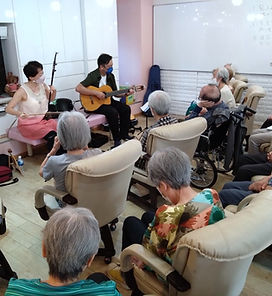訪問演奏の演奏Image