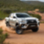 2 toyota hilux color gris y 1 nissan frontier color blanca.jpg