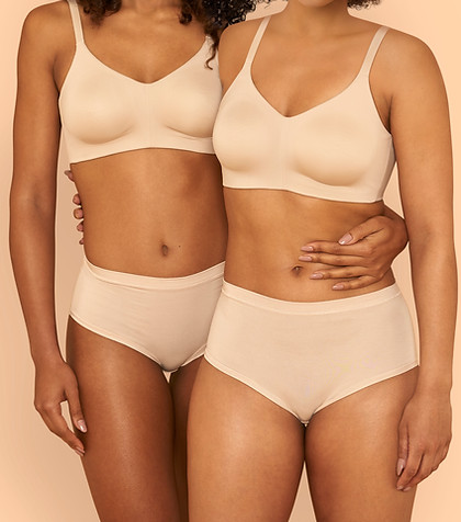 Femmes en sous-vêtements