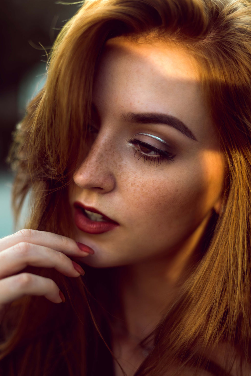Close-up beauty portrait in Rosenheim capturing flawless skin and refined detail.