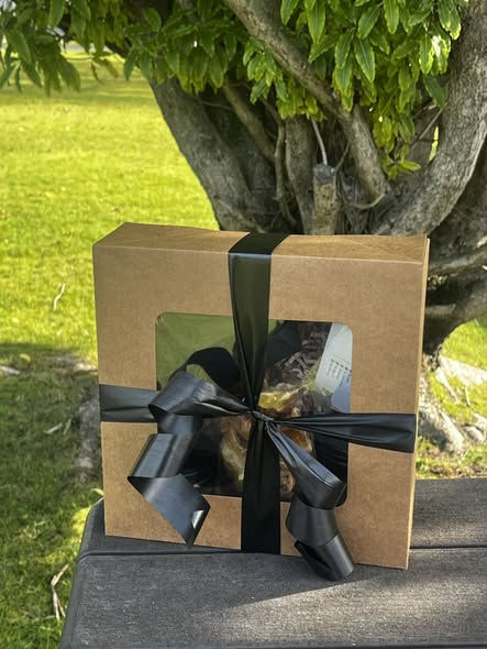 👨🍖 Father’s Day is just over 3 days away but we need your orders by the end of this week, this is your last chance to get them in! 🍖👨Treat Dad to the ultimate BBQ-inspired gift this Father’s Day