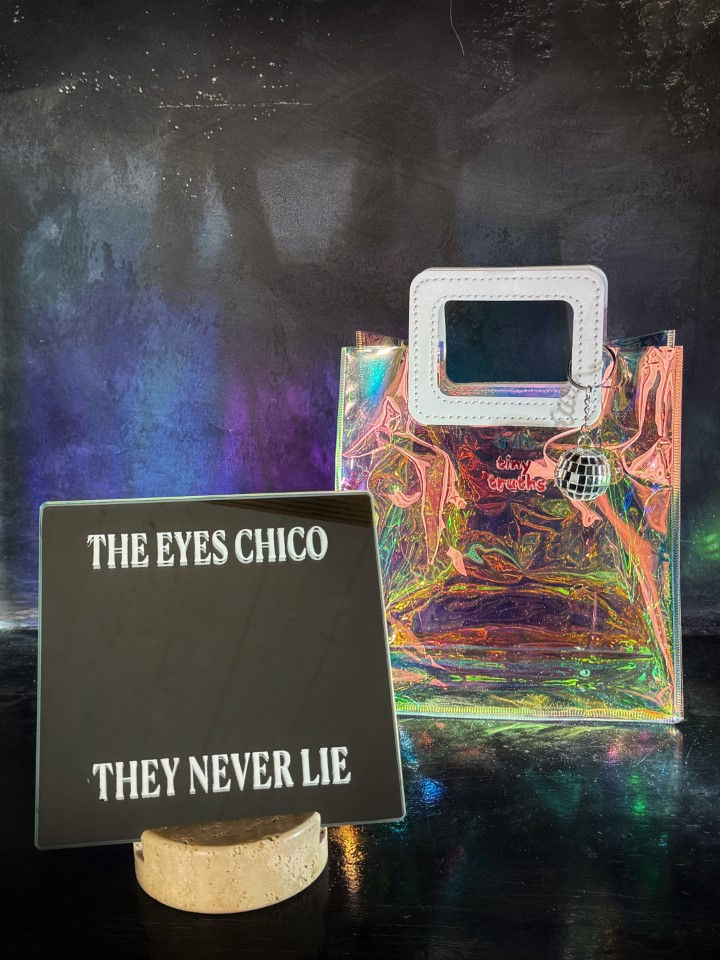 Thumbnail: The eyes chico... - mirror