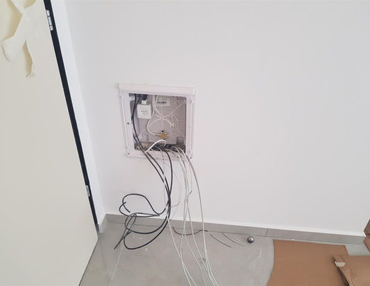 סידור ארון תקשורת