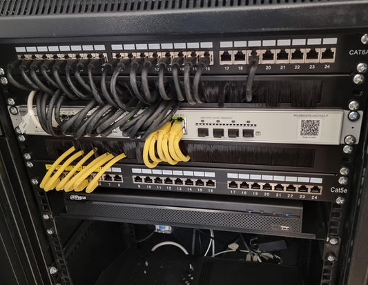 ארון תקשורת לבית