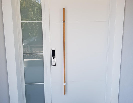 מנעול חכם לבן