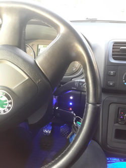 לאחר התקנת לחצני שליטה ללדים