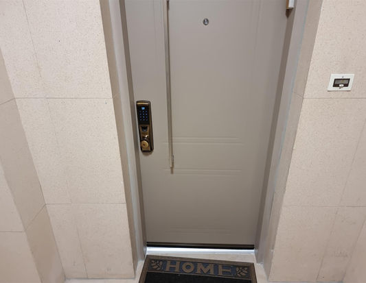 מנעול חכם לדלת