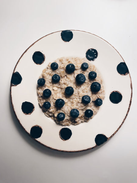 oats oatmeal blueberries breakfast peanut butter healthy cinnamon