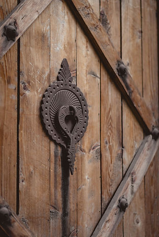 Des biens de caractère