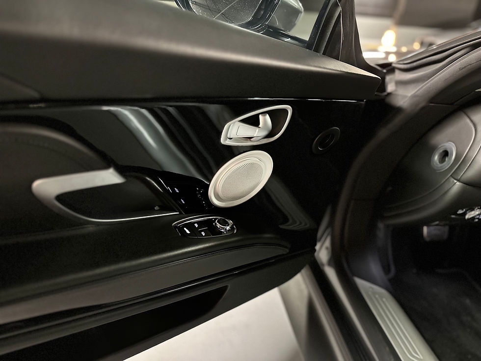 Miniature : ASTON MARTIN DBS SUPERLEGGERA