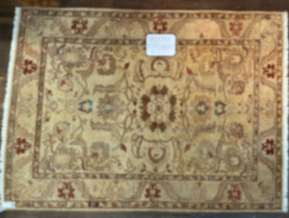 Fine Oriental Hand-made Rug (#1859858)