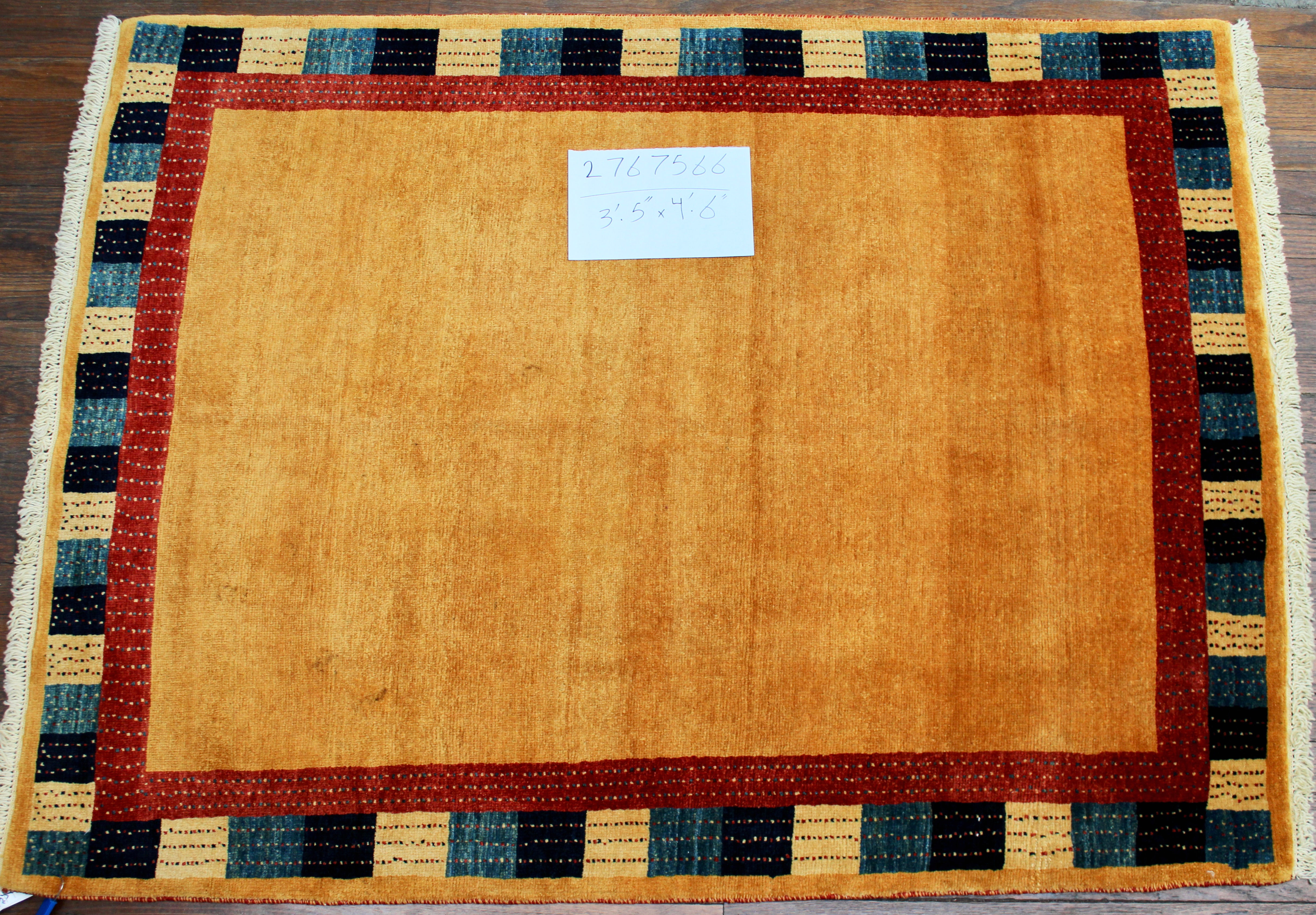 Fine Persian Hand-made Rug (#2767566)