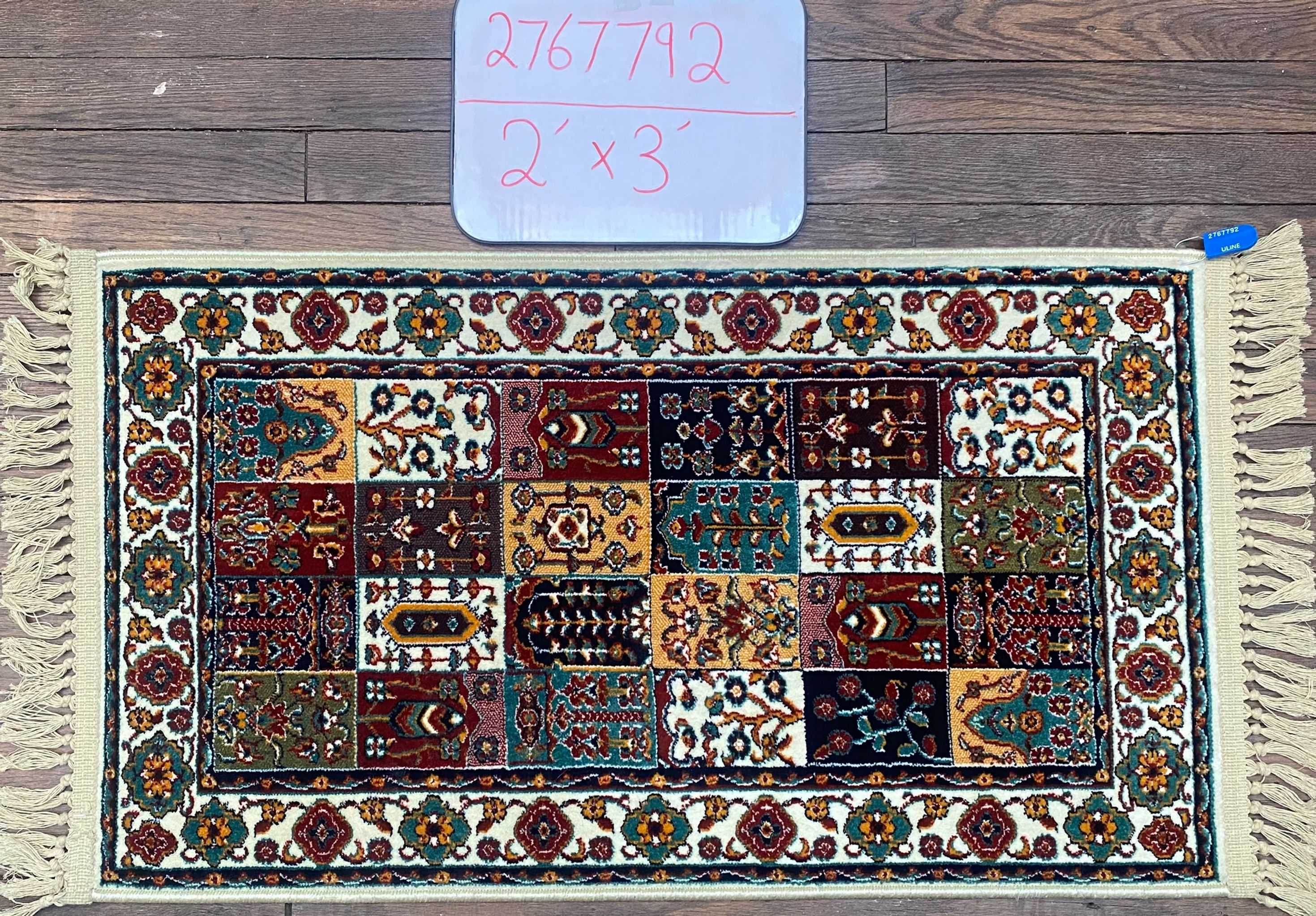 Fine Persian Factory-made Rug (#2767792)