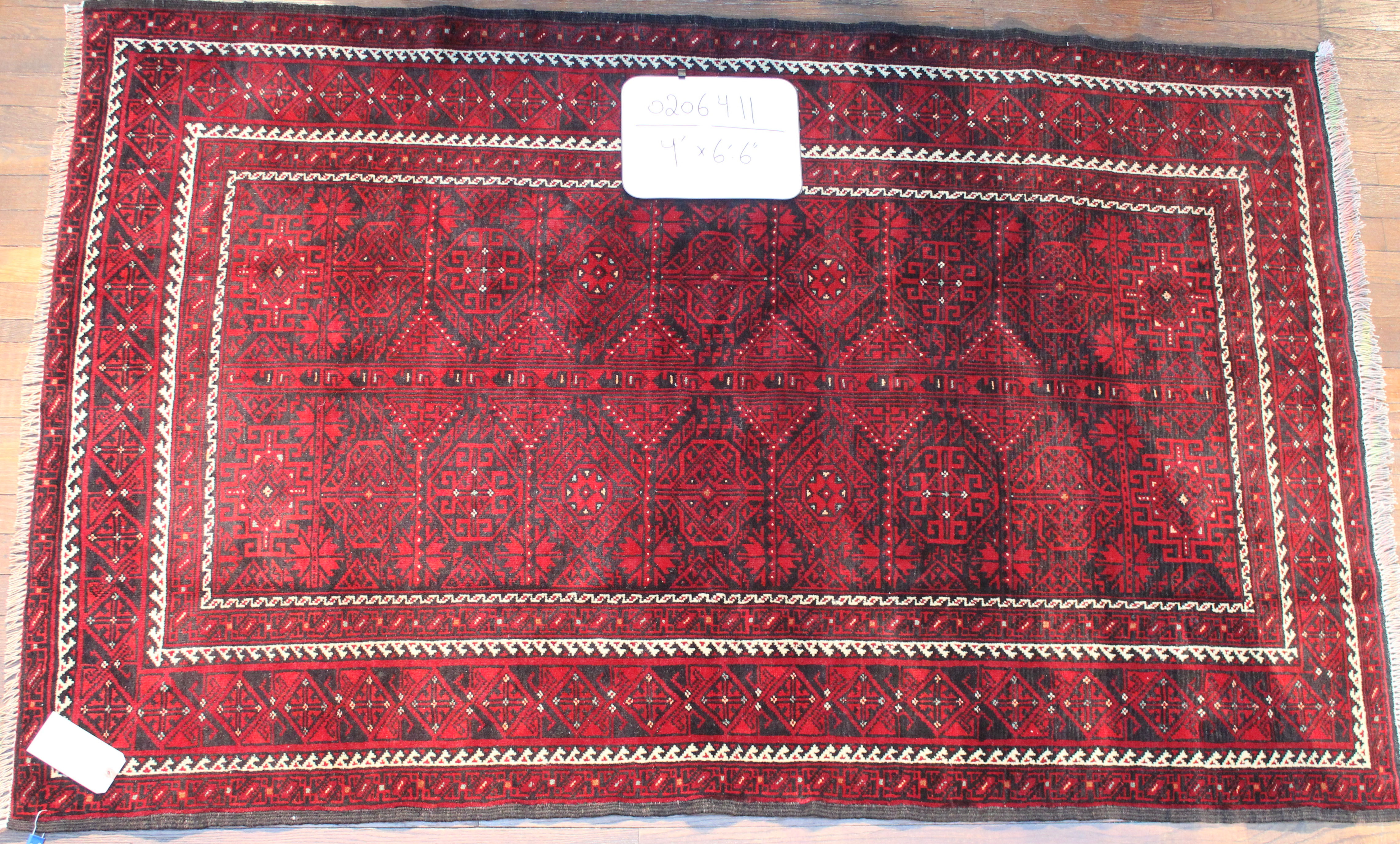 Fine Persian Hand-made Rug (#0206411)