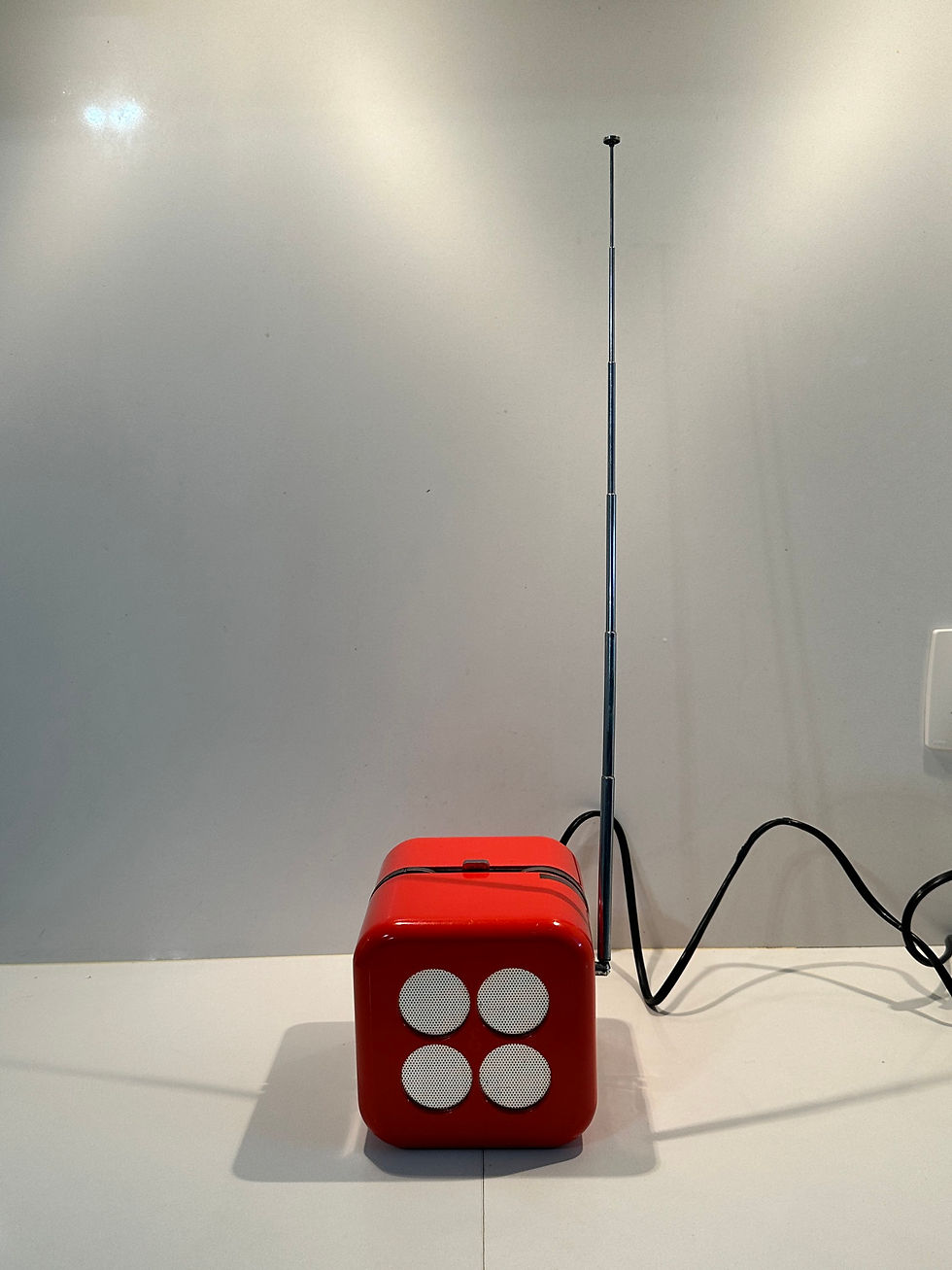 Thumbnail: Mario Bellini, radio