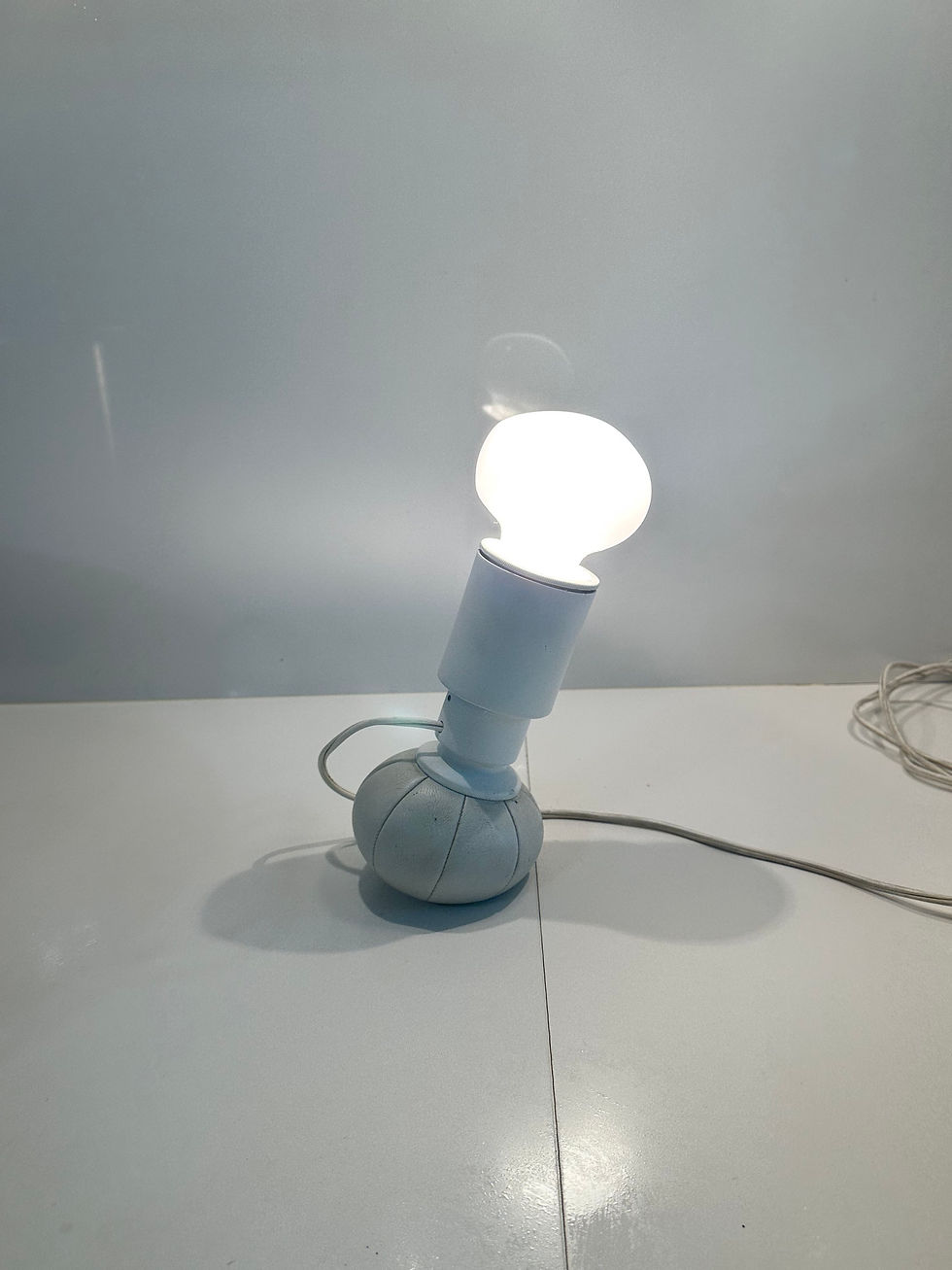 Thumbnail: Sarfatti, 600 G lamp