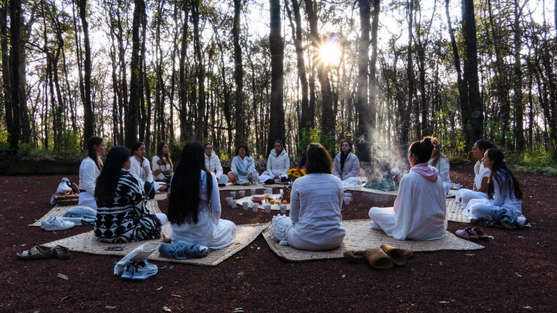 Formación para guías de círculos de mujeres con Shadowwork y Espiritualidad Femenina, Formación internacional. En línea.