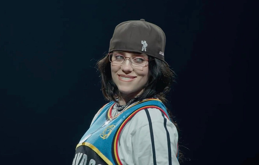 Billie Eilish ライブキャップ Billie Eilish and James Cameron Team Up To Deliver a 2026 Concert Film