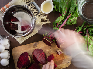 How to Make Natural Food Coloring at Home: Red, Green, Orange, Yellow, and Purple Coloring Alternatives