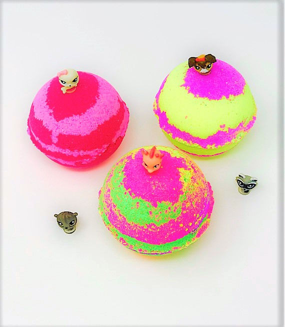 Thumbnail: girls bath bombs