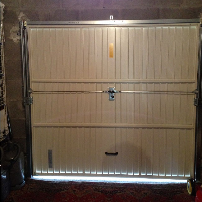 Porte de garage à bascule