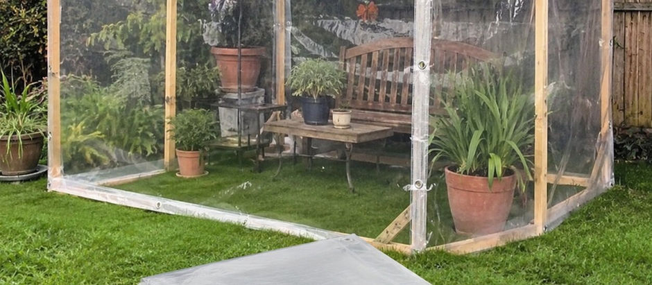 How to Create a Shelter in Garden with Clear Tarpaulin