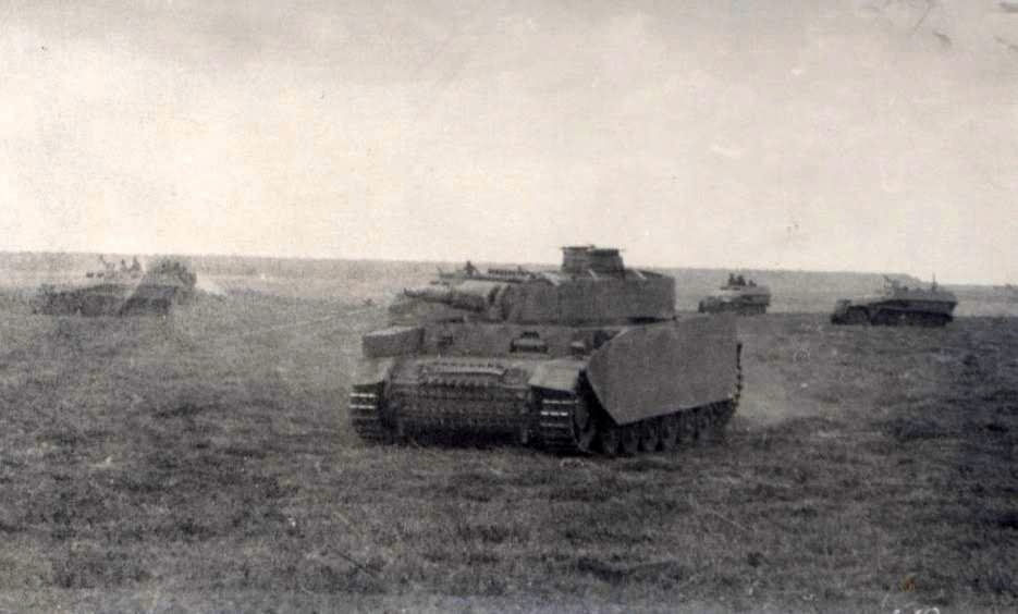 Миниатюра: Немецкий танк Pz.Kpfw.III Ausf.N с экранами - Takom 1:35 8005