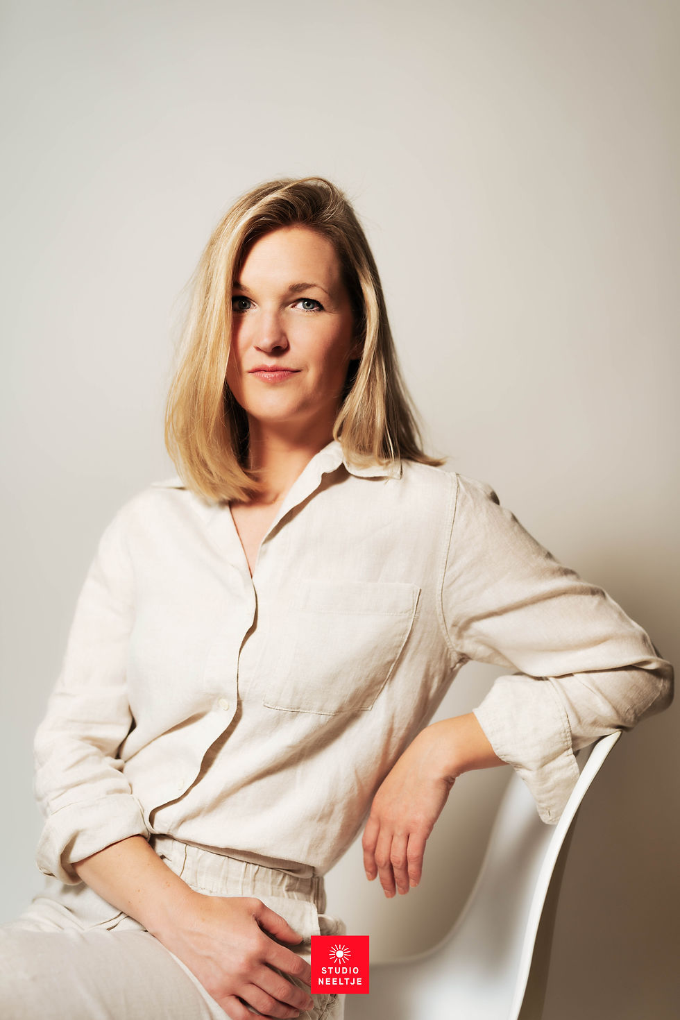 PORTRET-RACHEL-STUDIO NEELTJE-kl-8.jpg