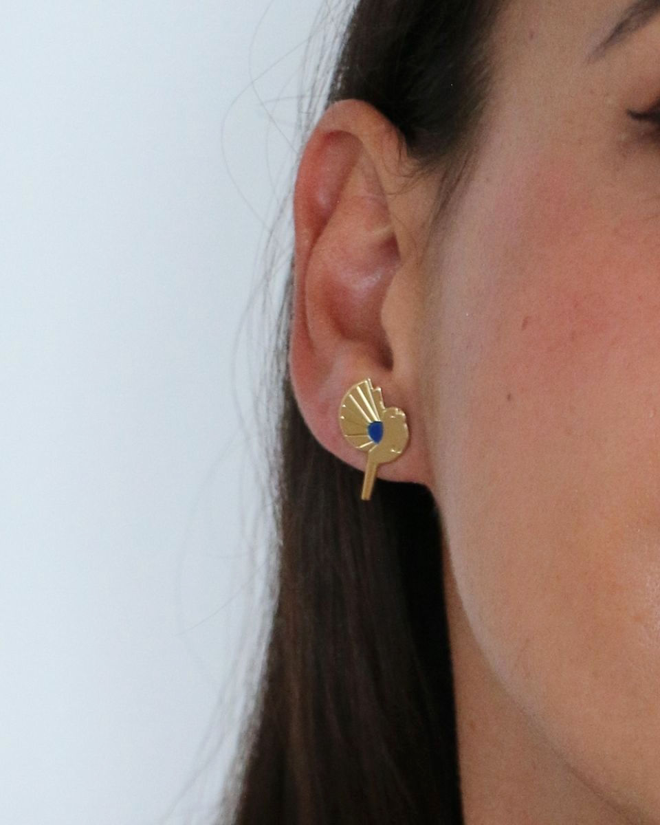 Thumbnail: Boucles d'oreilles bleues oiseaux portées