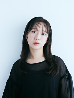 花坂ひなりバストアップ.jpeg