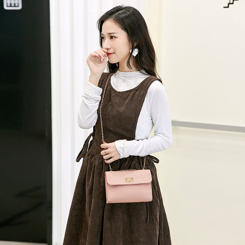Thumbnail: Fashion Women's Chain Shoulder Bag - Small Crossbody Bag