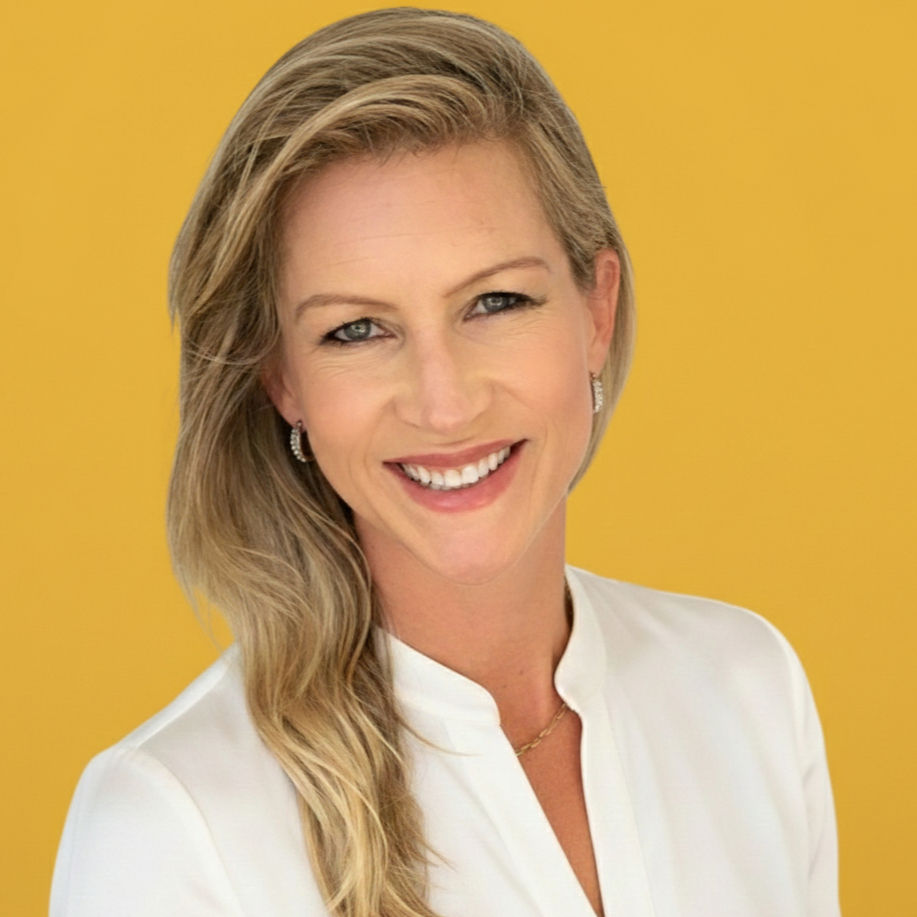Philippa Sutherland Linkedin_edited_edited.jpg