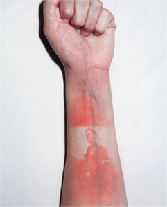‘Illustrated People’ by Thomas Mailaender  The artist “sunburned” images onto skin using negatives and a UV lamp