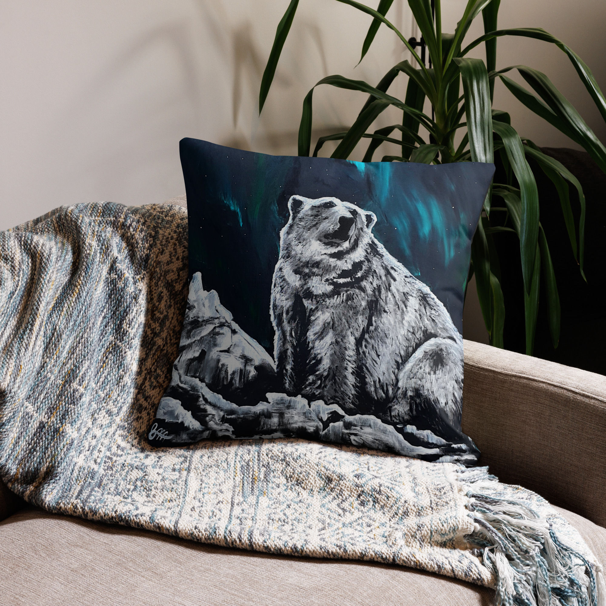 Premium Pillow - Northern Beauty