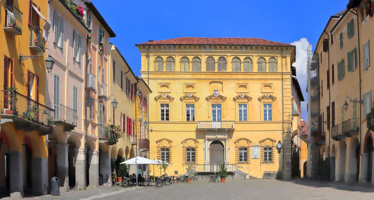 Piazza Cisterna