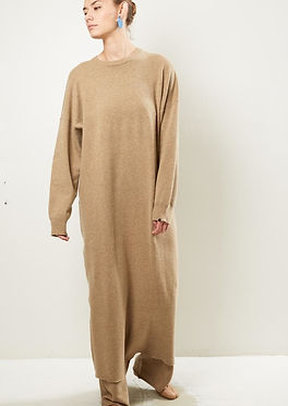 extreme cahmere - super soft and long cashmere dress in camel beige