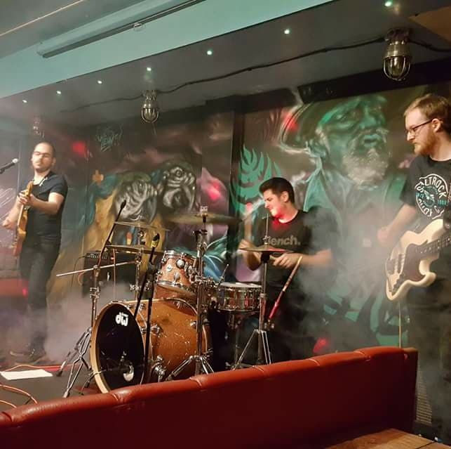 SUNDAY SESSION  - THE B-SIDES