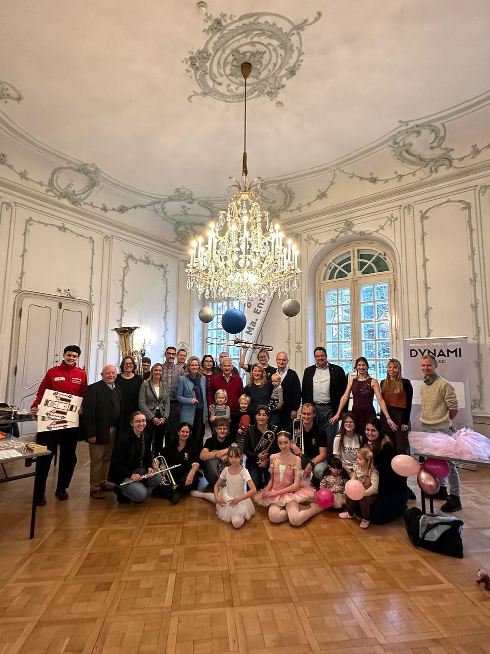 📣 Familienfest der Marktgemeinde – erstmals komplett im Schloss Hunyadi & ein voller Erfolg! 🎉