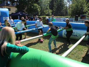 Riesenwuzzlerturnier: Mit Freude für die Feuerwehr