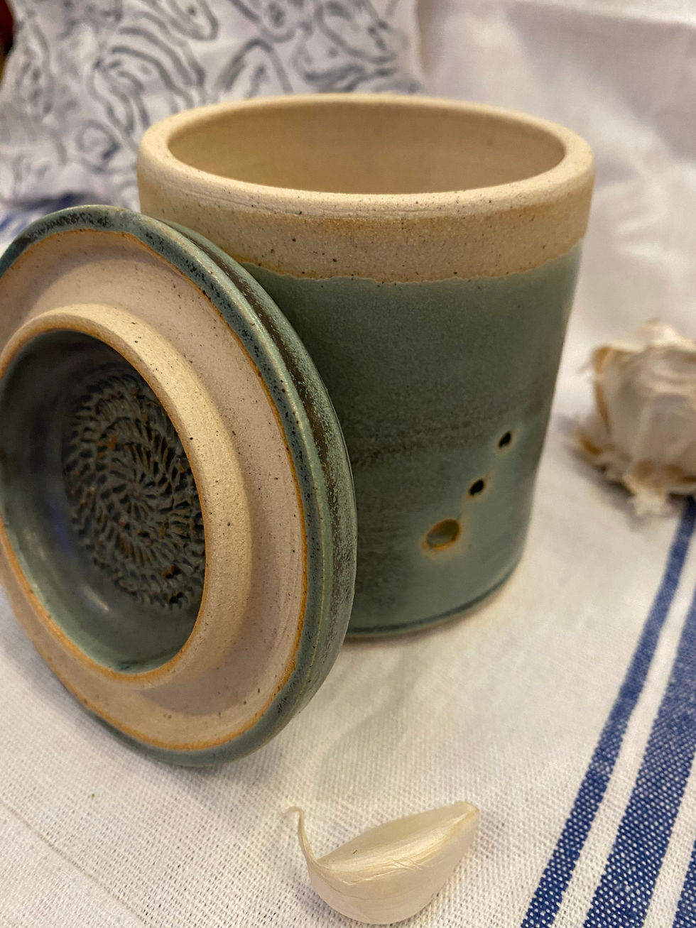 Thumbnail: Garlic Keeper with grater in lid