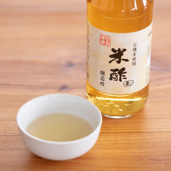 有機米あきたこまち100%の純米酒と天然水を使った有機JAS認証の純米酢
発注番号 : 5533
ブランド：12ヶ月の食卓