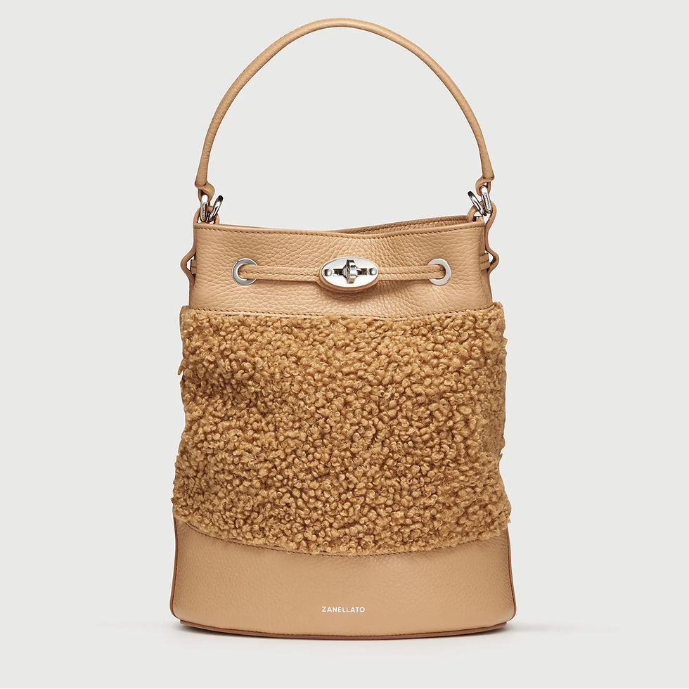 The Mondà'® bag modernizes the Po Delta rice weeder basket with an Italian retro feel.