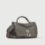 The Zanellato Postina® offers iconic style and practicality. It includes an adjustable leather strap.