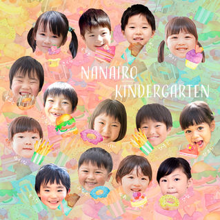 子どもの顔入り 卒園記念アクリルスタンド スイーツテーマの明るい背景