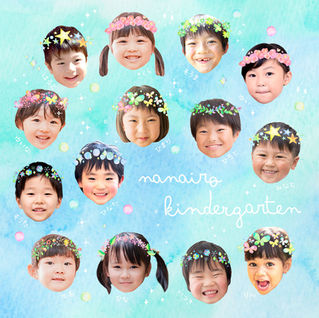 卒園記念アクリルスタンド 子どもたちの顔アップ 花冠をかぶった集合デザイン