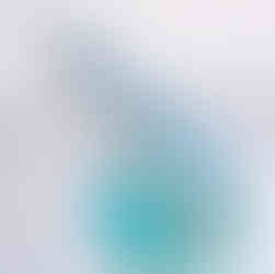 Twinkleシリーズのアクリルスタンドを横から見た様子。自立する厚みと丸みのあるシルエットが特徴