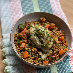 Salada morna de lentilhas com berinjela tostada