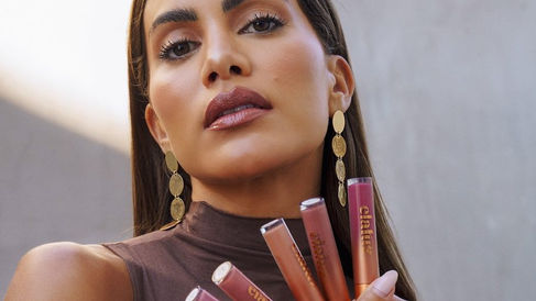 L'Oréal and Camila Coelho influencer marketing campaign